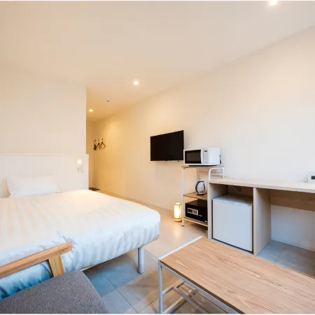 ＨＯＴＥＬ　ＭＥＧＵＲＩ