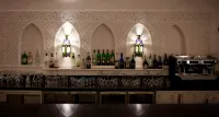 Jacaranda Indian Ocean Beach Resort - bar