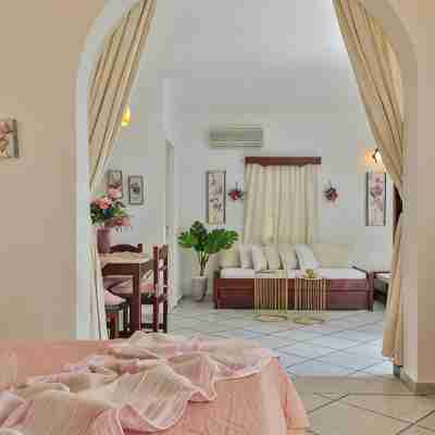 Sunrock Suites Rooms
