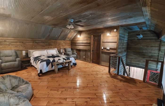 Private, rustic country home with hot tub, movie theater and a view