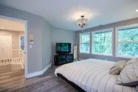 Entire 4-bedroom house, billiards and ping-pong, close to University of Oregon - بيت ضيافة