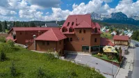 Ski Hotel