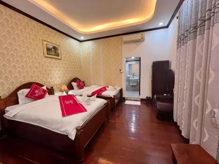 Villa Phathana Royal View Hotel