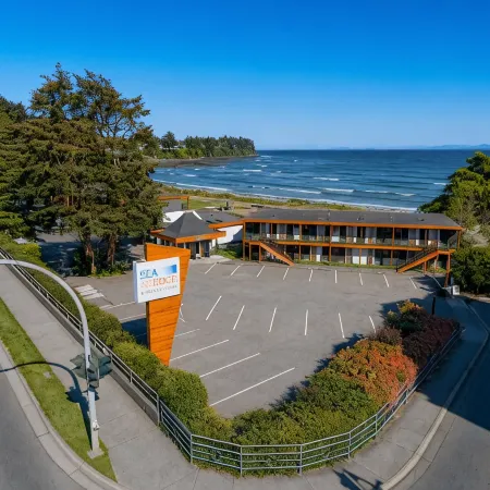 Sea Edge Beachside Hotel