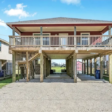 Tulum Surfside Vacation Home:located just two blocks from the beach.