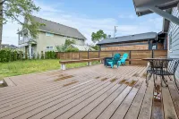 Cozy Seaside Cottage • Walk to Beach • Fenced Yard - 3 tähden