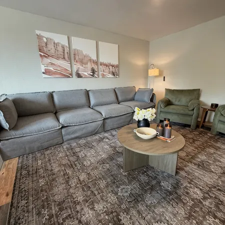 Historic Main Street Apartment B in Panguitch Utah