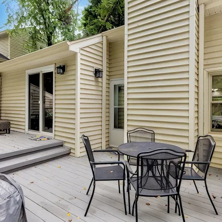 Lazy Lemon; Walk to Koka Booth; Near Wake Med Cary; Well Appointed; Central