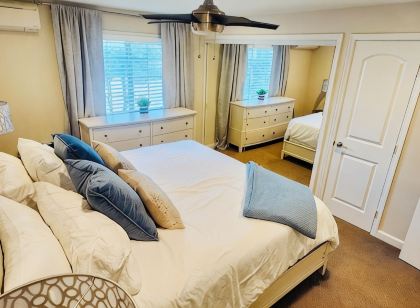 Stylish & Cozy 1BR Retreat Perfect for Work & Travel Prime Location!