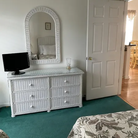 Beach/golf condo. Beach is less than 5 miles, golf is out the window