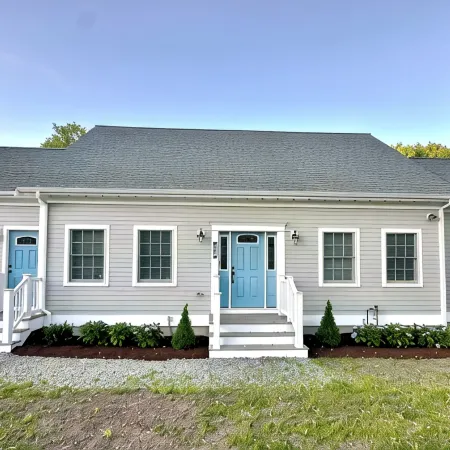 3-bedroom house in charming Dennis minutes to Corporation Beach. Relax & unwind.
