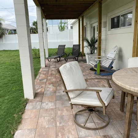 Seaside King Suite, a minute from the ocean