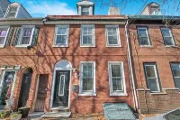 Northern Liberties Epic Retreat-Huge Yard/Fire Pit - บังกะโล