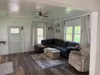 Charming 2-bedroom house with AC, WiFi in serene Black River Falls. - Wifi