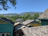 Nautical Nook at Captain's Cove, Located in the heart of Old Colorado City - Apartments