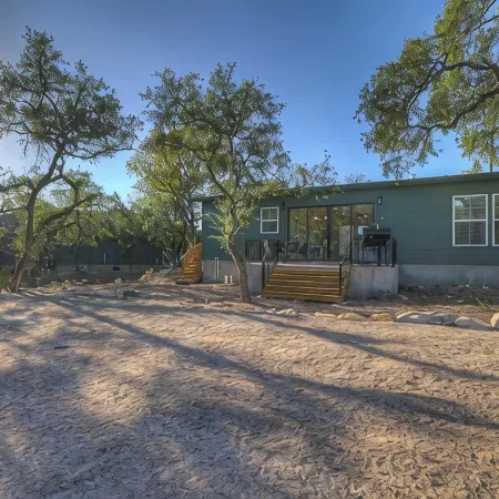 Serene Getaway Nestled in the Tx Hill Country!