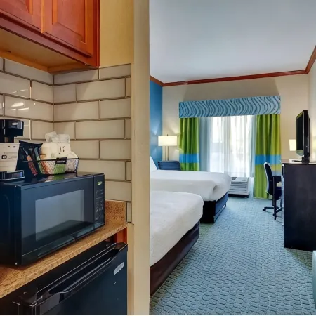 Comfort Inn & Suites