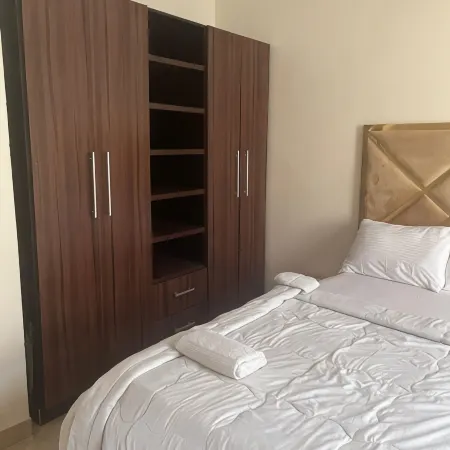 Lekki 3Bed Oceanview with Jetty, Chef & Janitor.