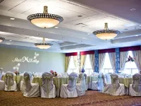 DoubleTree by Hilton Hotel Pittsburgh Airport - Parkplatz