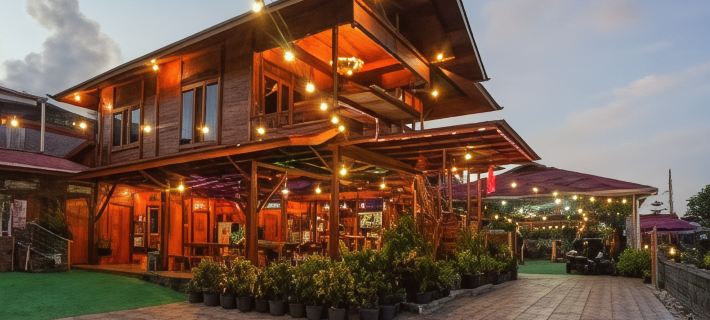 Villa Robert Hotels in Manado