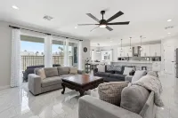SunHaven Retreat • Poolside Fun in Tempe w/ Spa, Game Room & RV Parking - สระว่ายน้ำส่วนตัว