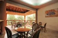 ROYAL SUITES HOTEL - parking
