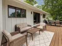 Gorgeous Waterfront Retreat Hotels in Breezy Point