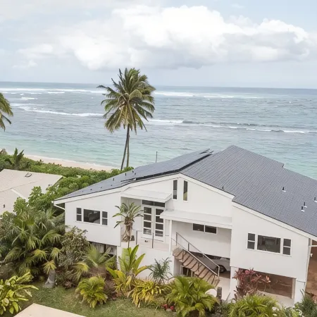 Modern Beachfront Luxury Property 4 Bed 4 Bath on Oahu’s North Shore
