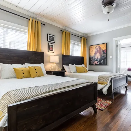The Roux House Offers Luxury, Comfort & Location!