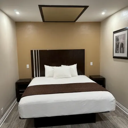 Avenue Motel