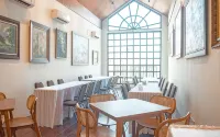 Briggs Inn Surabaya - 2 Sao