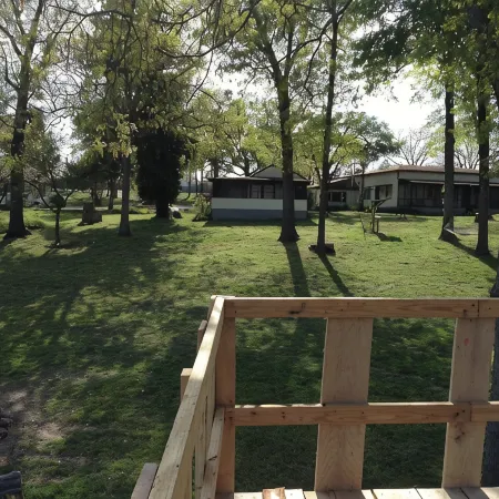 2-Bdrm Lake View/Access Cabin, Family/Pet Friendly, Large Screened Porch, Clean