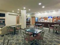 ホリデイ イン エクスプレス & スイーツ マーティンズビル by IHG - 朝食