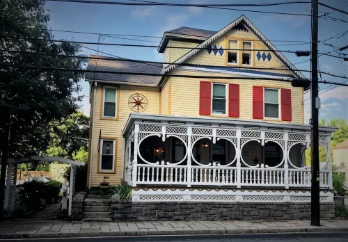 3B/1FB/Kitchen, Center of Town, The Cottage @ the Manor