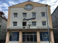 Hotel Capitol Zentrum - 24h - - Bãi đậu xe
