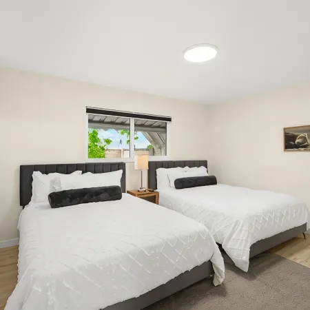 Luxurious Newly Remodeled 4 bedroom Home with Large Backyard near Disneyland