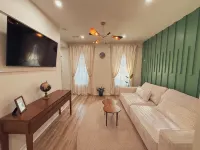 Elegant 3BR/2BA - short walk to the Beach - 4-Star