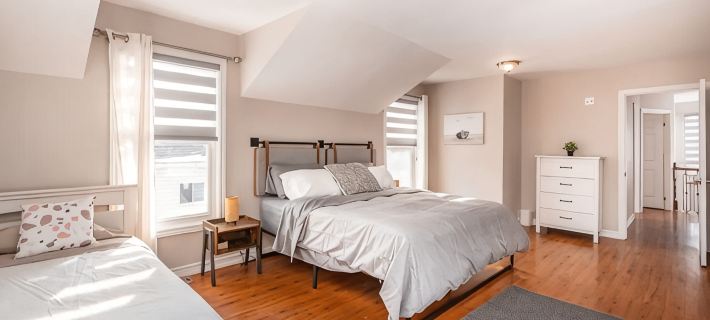 Cozy Cottage Across Lake Simcoe Hotels in Simcoe County
