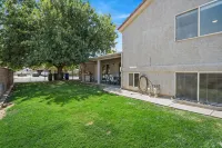 Zion Desert "Cruise" House - private pool, hot tub & game room - 4-Star