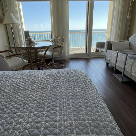 SUNRISE IN BED~BREATHTAKING OCEAN VIEWS~COUPLES RETREAT!