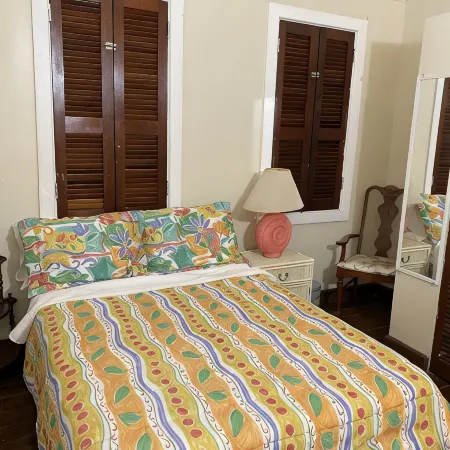 Close to Everything in the heart of Christiansted!!