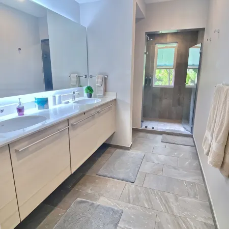 Luxury, Comfort, Security & Walk to the Beach to Enjoy the Best of Costa Rica