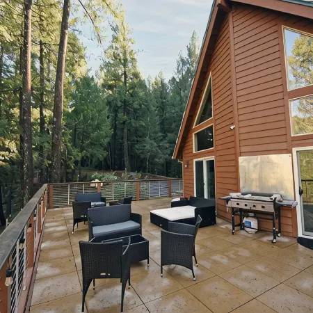 Spacious Cabin, Amazing deck & Yuba River View, Sauna, Nescafe, Beach & EVPlug.