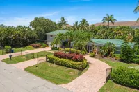 Island Oasis & Coastal Cottage - 4-Star