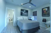 Beachside Condo Boston, Airport,Train - Homestays