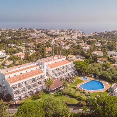 Carvoeiro Garden Hotel Hotel berhampiran Pantai Pintadinho