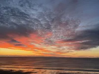 SUNRISE IN BED~BREATHTAKING OCEAN VIEWS~COUPLES RETREAT!