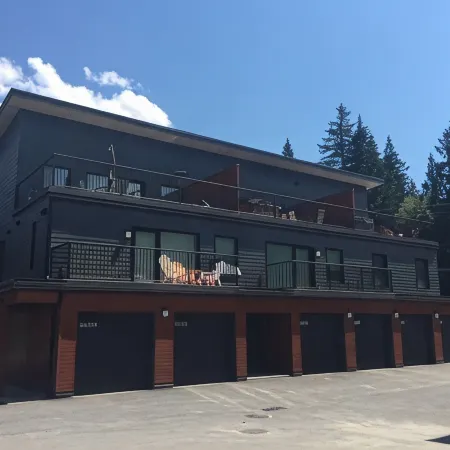 Cozy Condo minutes from RMR & Soon Cabot Pacific Golf