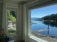 Unique and peaceful beach access getaway on Quadra Island. Outstanding view - 3 étoiles