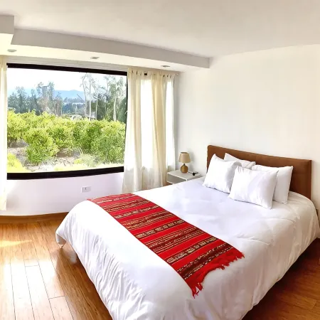 Quito Airport Suites Hotel